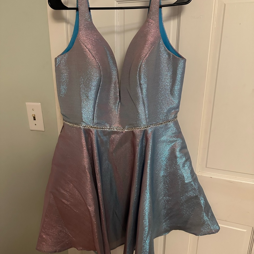 Coya Juniors Homecoming Dress in iridescent blue size L